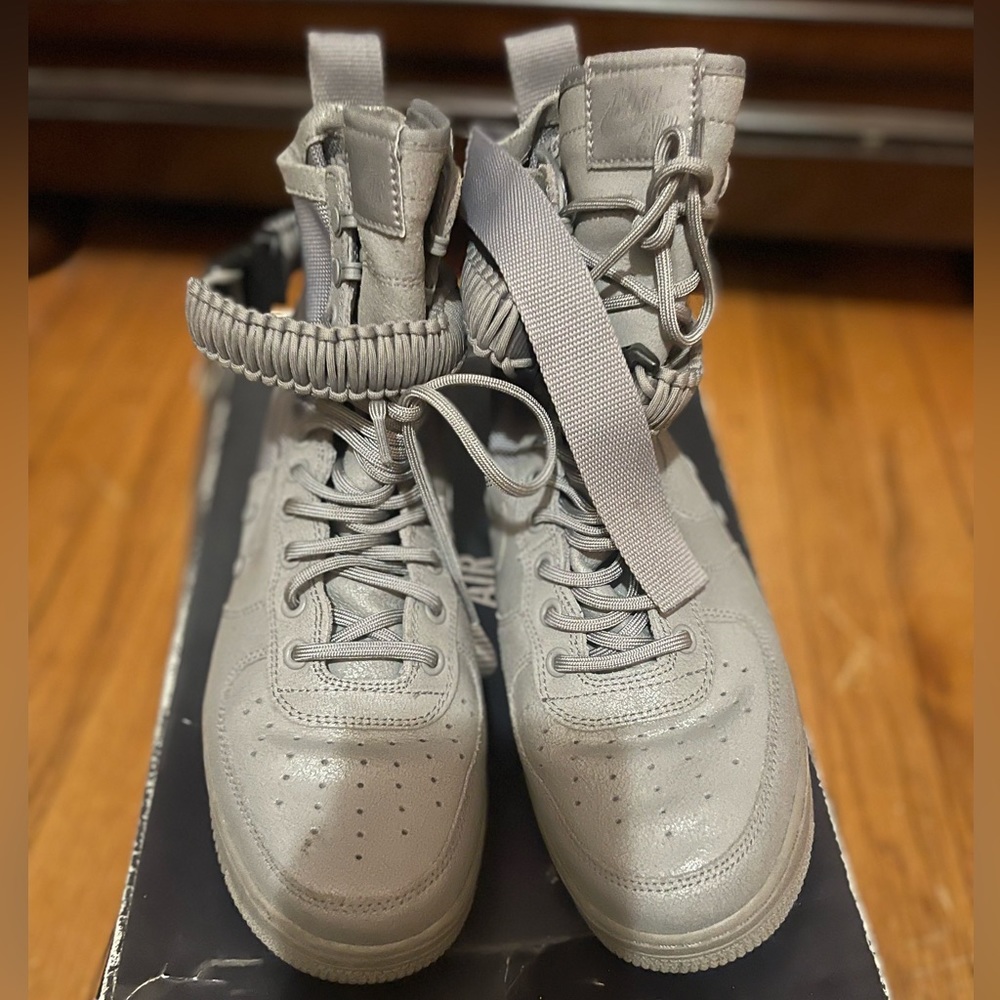 Men’s Nike SF AF1 size 8 sneakers